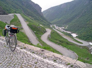 Tremola, col du St Gotthard
