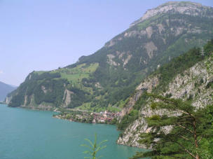 Lac des 4 Cantons, près de Sisikon