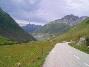 Glandon et Croix de Fer. Descente direction Bourg d'Oisans